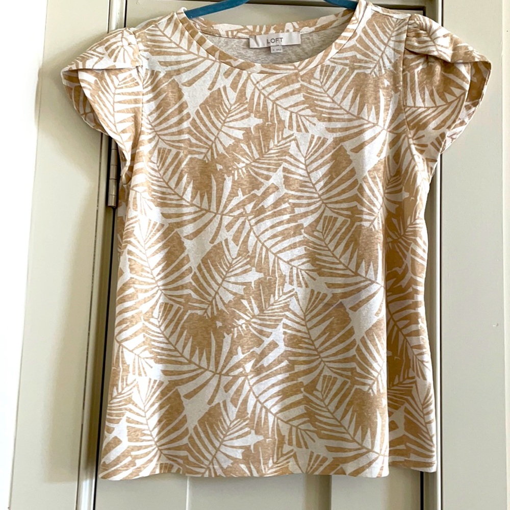 Loft tulip sleeve tee size medium